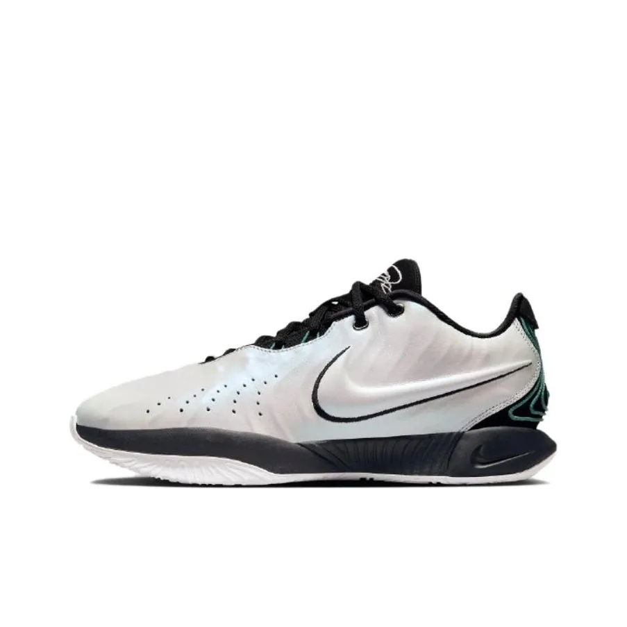 Nike Lebron 21 "Conchiolin"