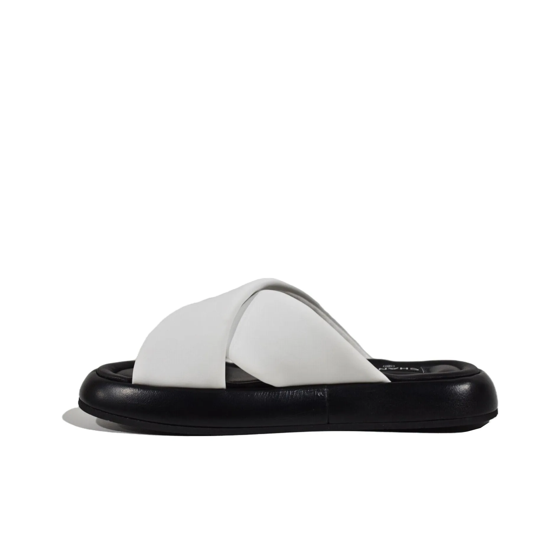 CHANEL Quick Dry Slide Slippers Women's White