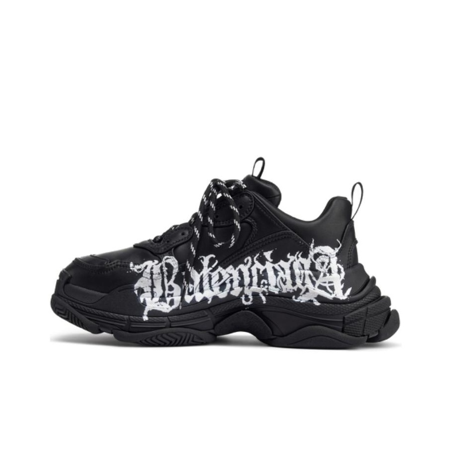 Exploring the Balenciaga Space Originals Shoe: a Fusion of