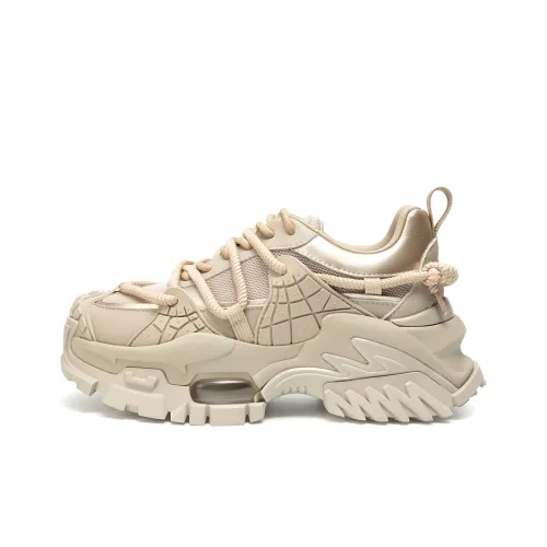 MIO Толстоподошвенные кроссовки Low Top Женские