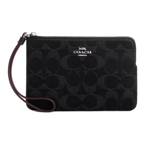COACH Corner Zip Клатчи Женские
