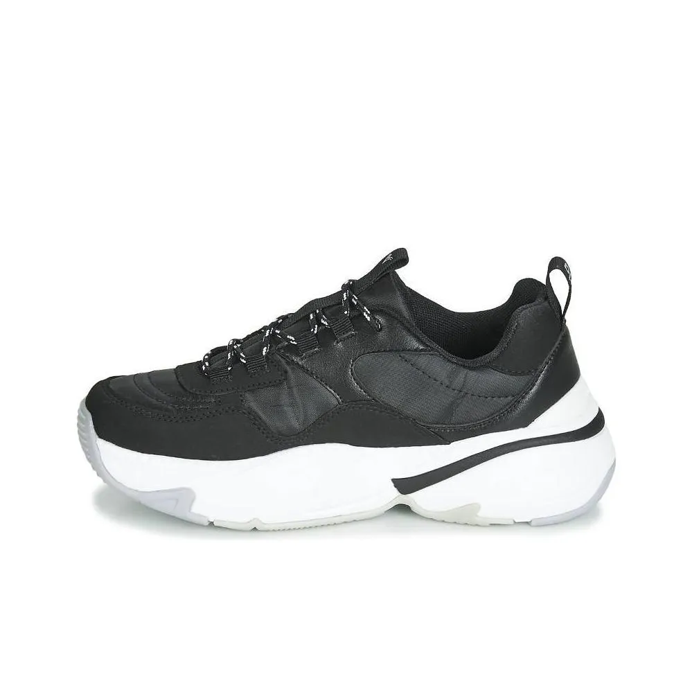 Victoria Beckham Low-Top Casual Shoes Women's Black