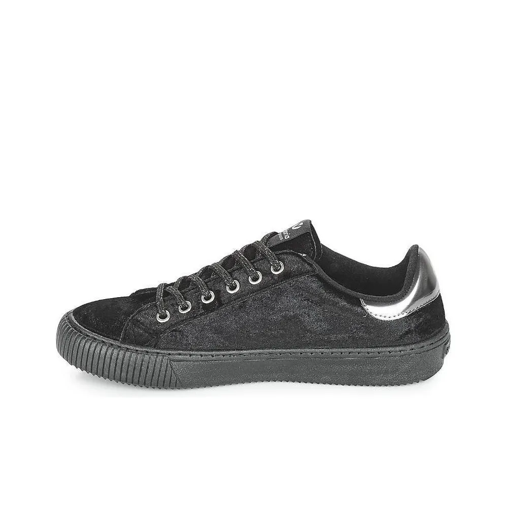 Victoria Beckham Low Top Skateboard Shoes Women's Black