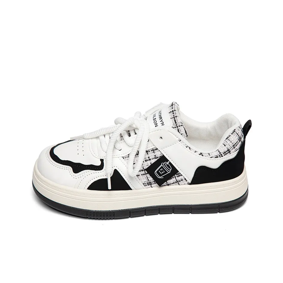 KATHRYN WILSON Stylish Skateboarding Shoes Women's Black Plaid