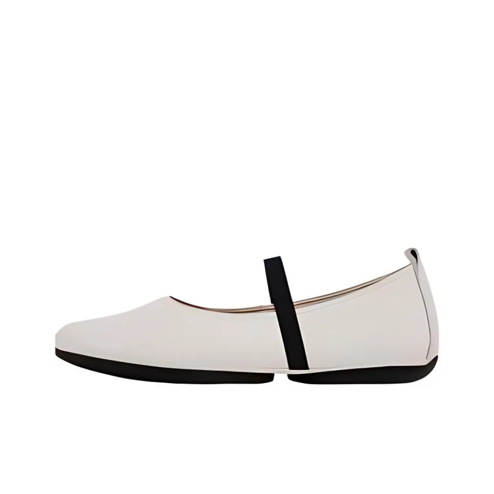 CAMPER Mary Jane Туфли с плоской подошвой Женские Бежево-черные