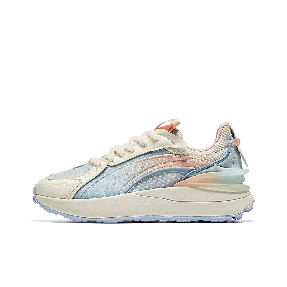 Erke Soft And Cute Cushioned Wear-Resistant Lightweight Low-Top Sports Casual Shoes Women's White Orange
