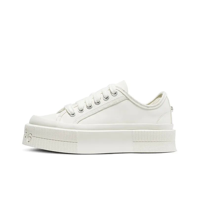Coup De Foudre Low Top Skateboard Shoes Women's