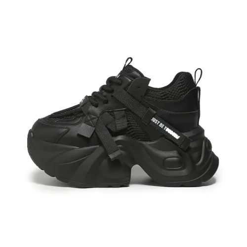 DAPHNE Толстоподошвенные кроссовки Low Top Женские