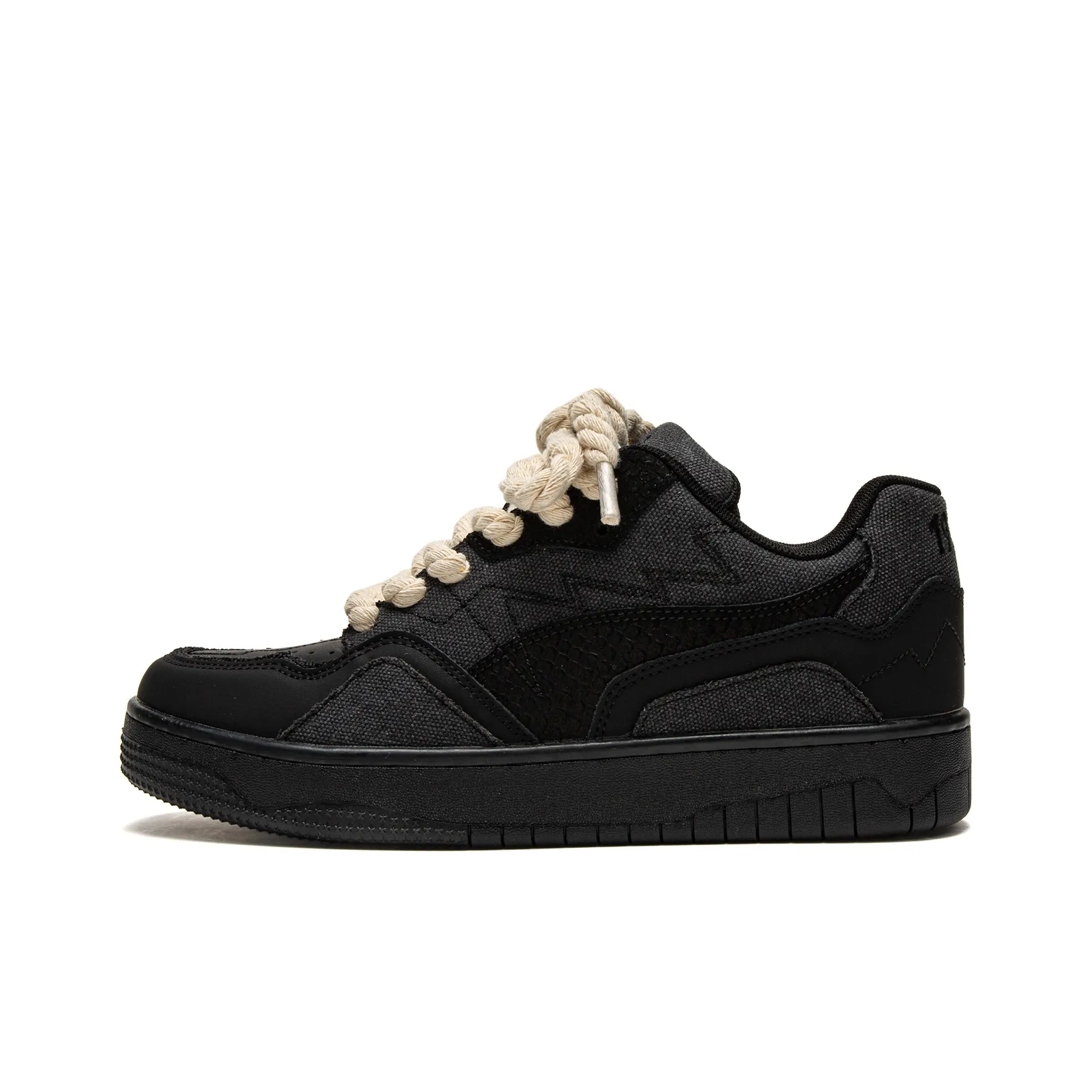1997K Durable Breathable Low Top Skateboard Shoes Unisex Black