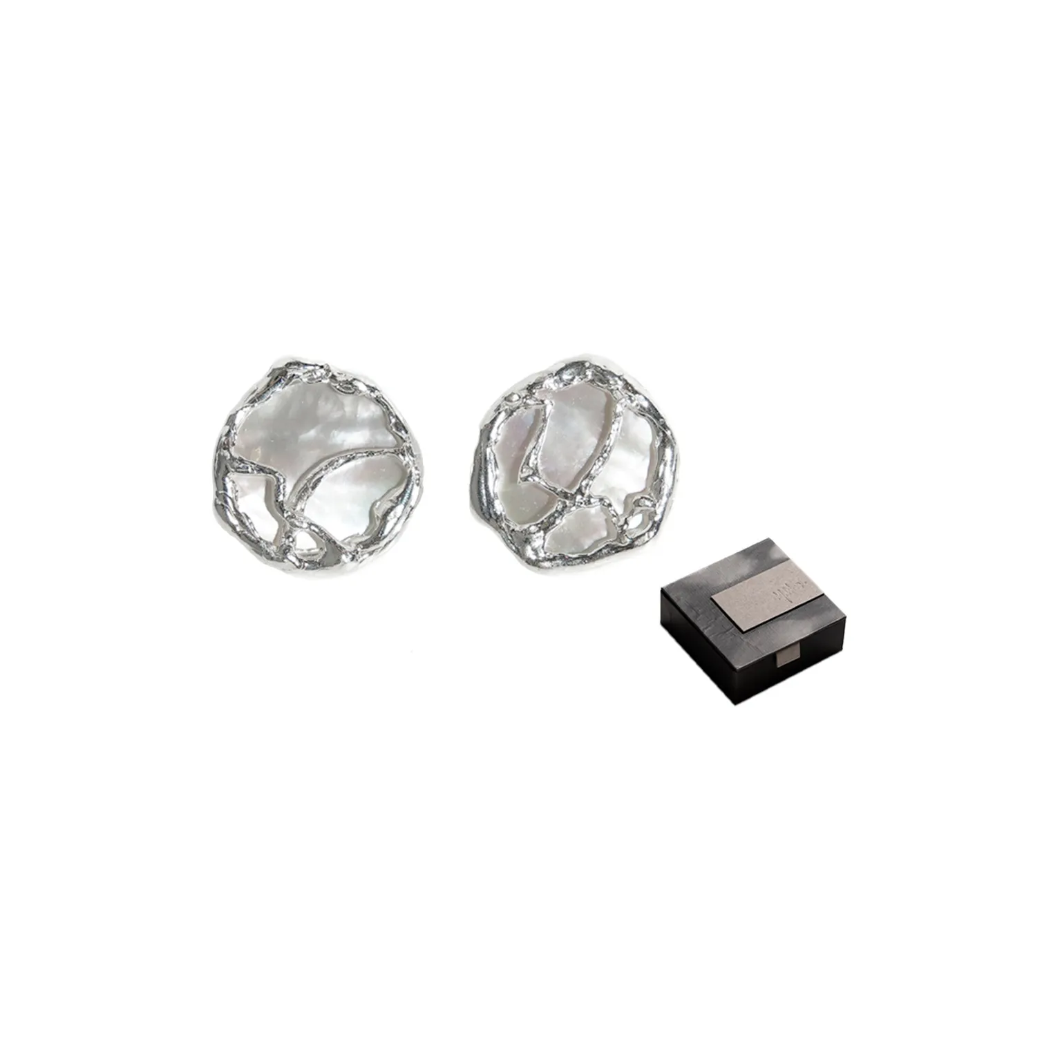 M.Wong Color-Changing Mother-of-Pearl 925 Sterling Silver Stud Earrings Women's