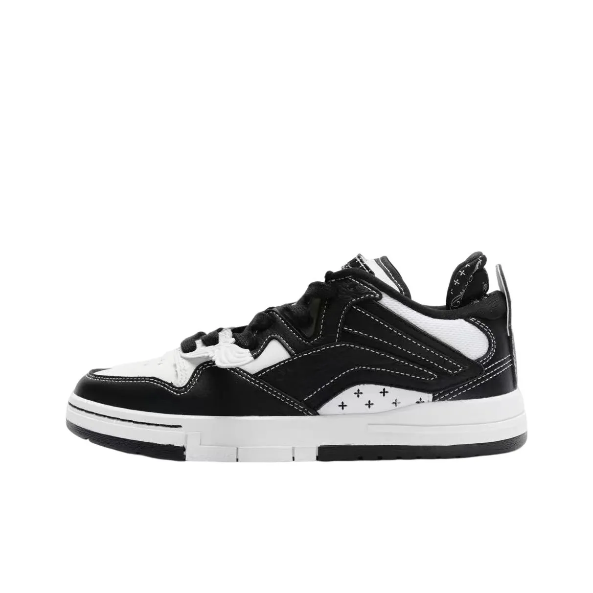 SMFK x LiNing Wave Pro Coverage Anti Slip And Wear Resistant Low Top Skateboard Shoes Women's Black White