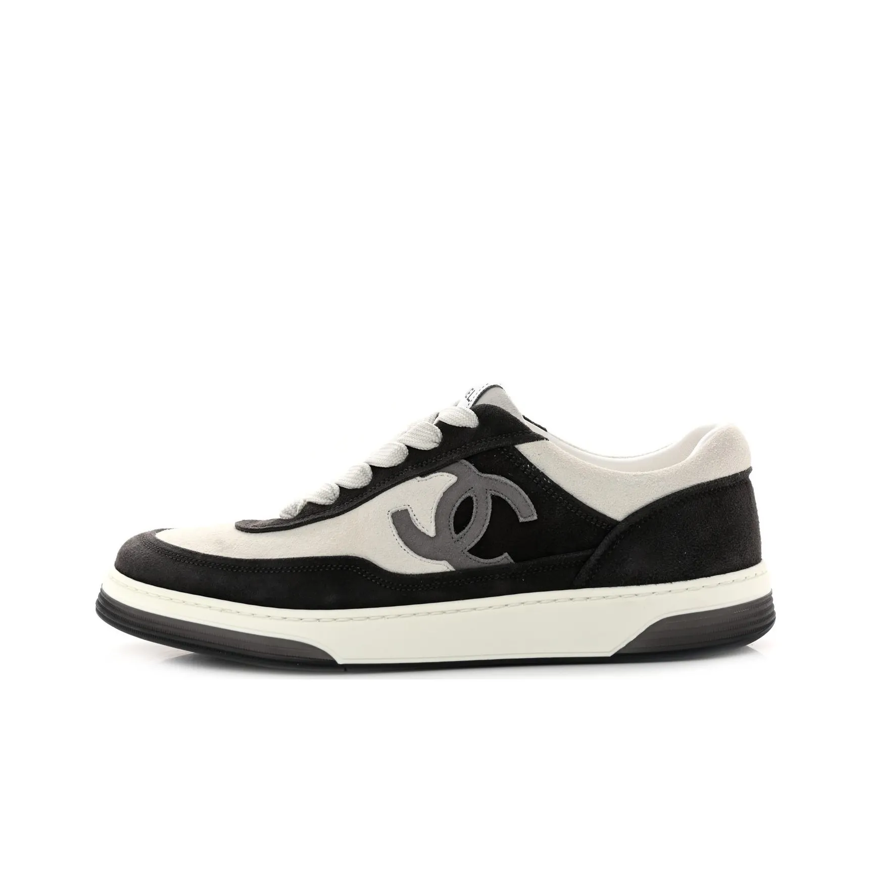 CHANEL Low Top Stylish Skateboarding Shoes Men's Black White