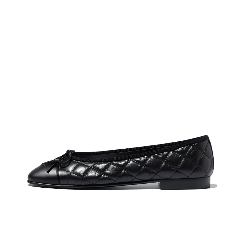 CHANEL Flat Shoes Women
s Black