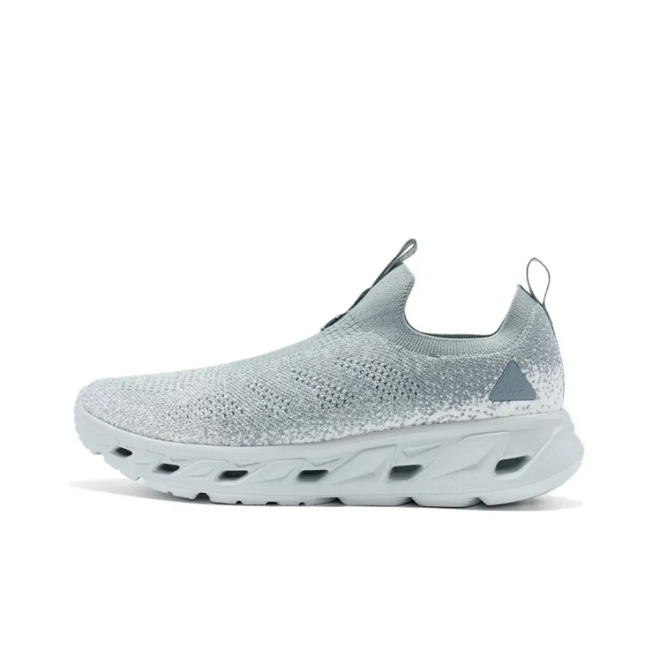 XTEP Durable Breathable Low-Top Casual Shoes Men's Gray White