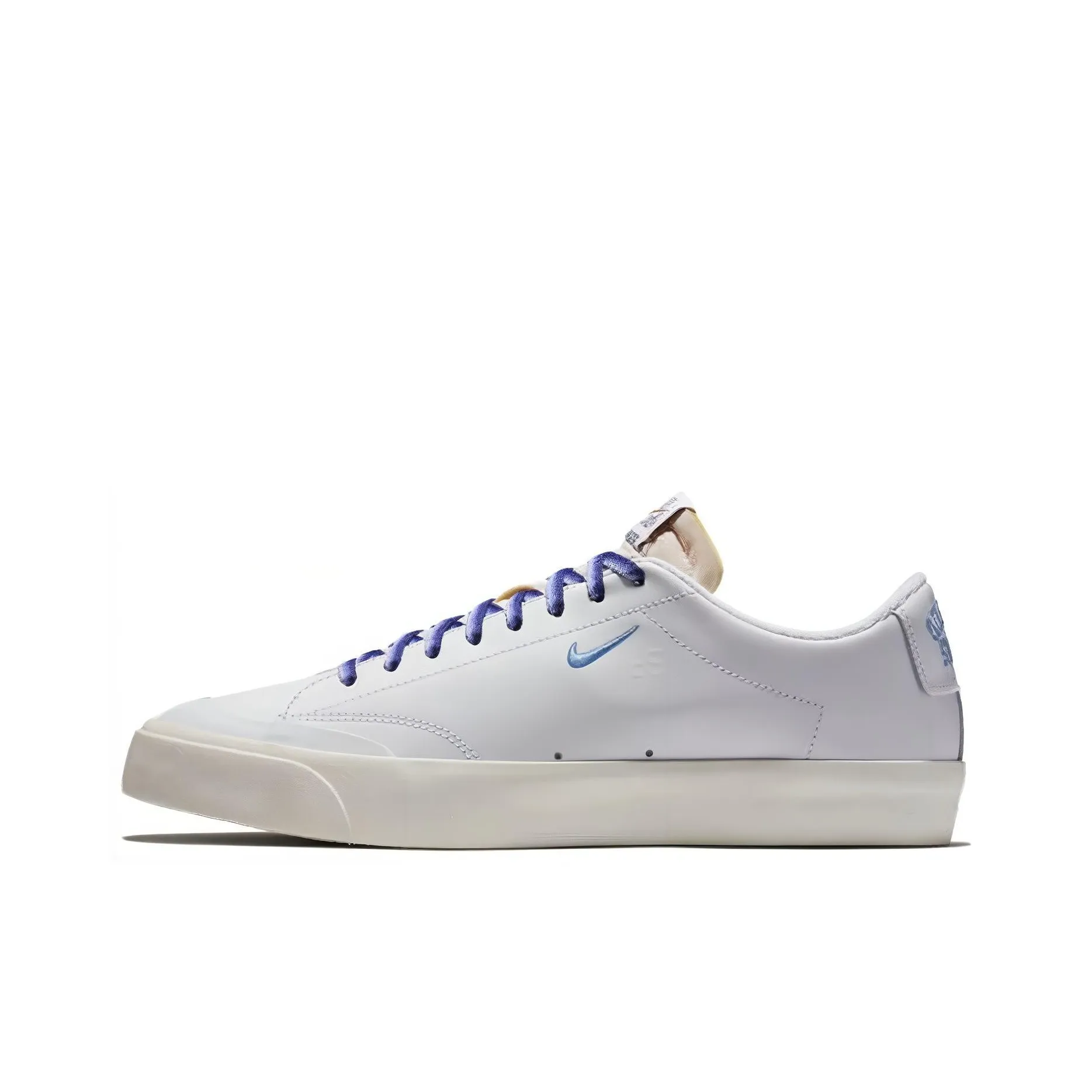 Nike Sb Blazer Low Xt Quartersnacks White