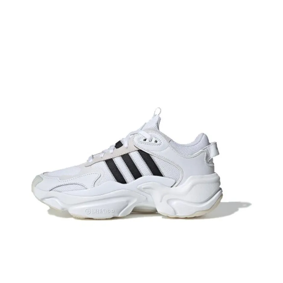 Adidas Originals Magmur Runner Износостойкий и Легкий Низкий Топ Кроссовки с Толстой Подошвой Женские Черные Белые