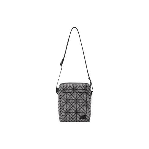 ISSEY MIYAKE Сумки через плечо Унисекс