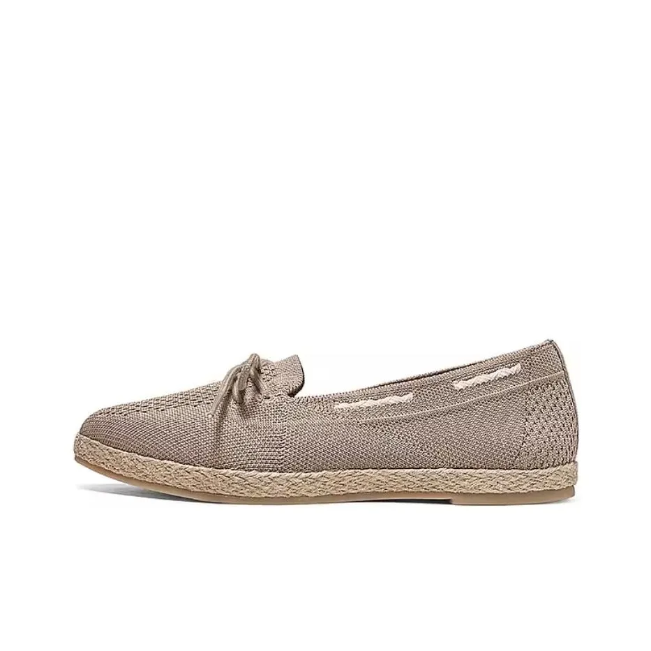 Skechers Modern Comfort Low Top Casual Shoes Women's Mocha