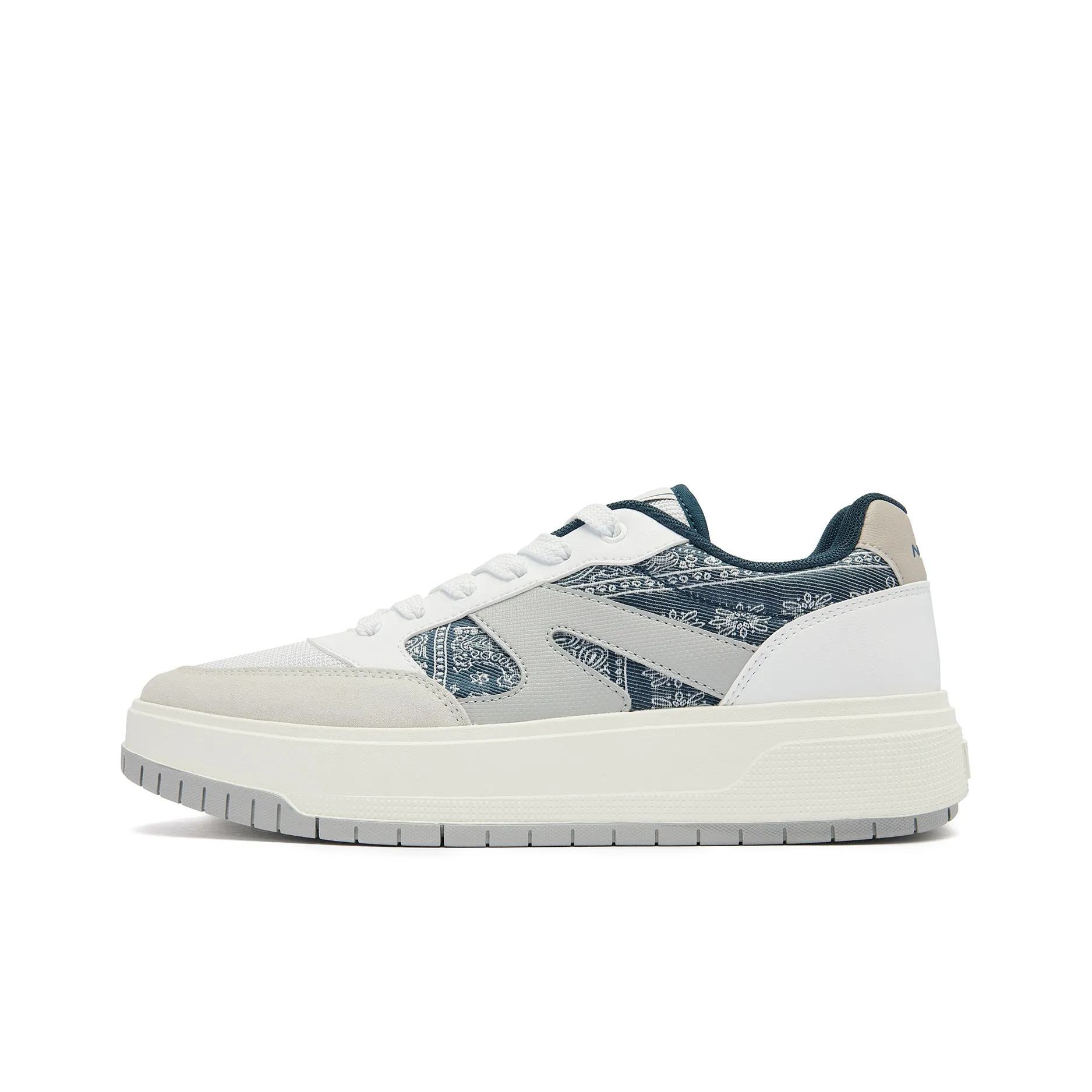 QIAODAN Moon White 1.0 Skateboard Shoes Men's Low top Jordan White Starlight Blue