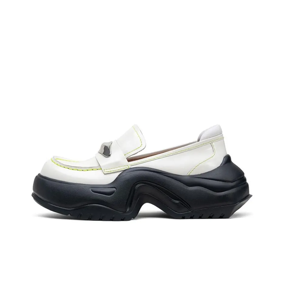 TOP GLORIA Loafers Women's Black/White