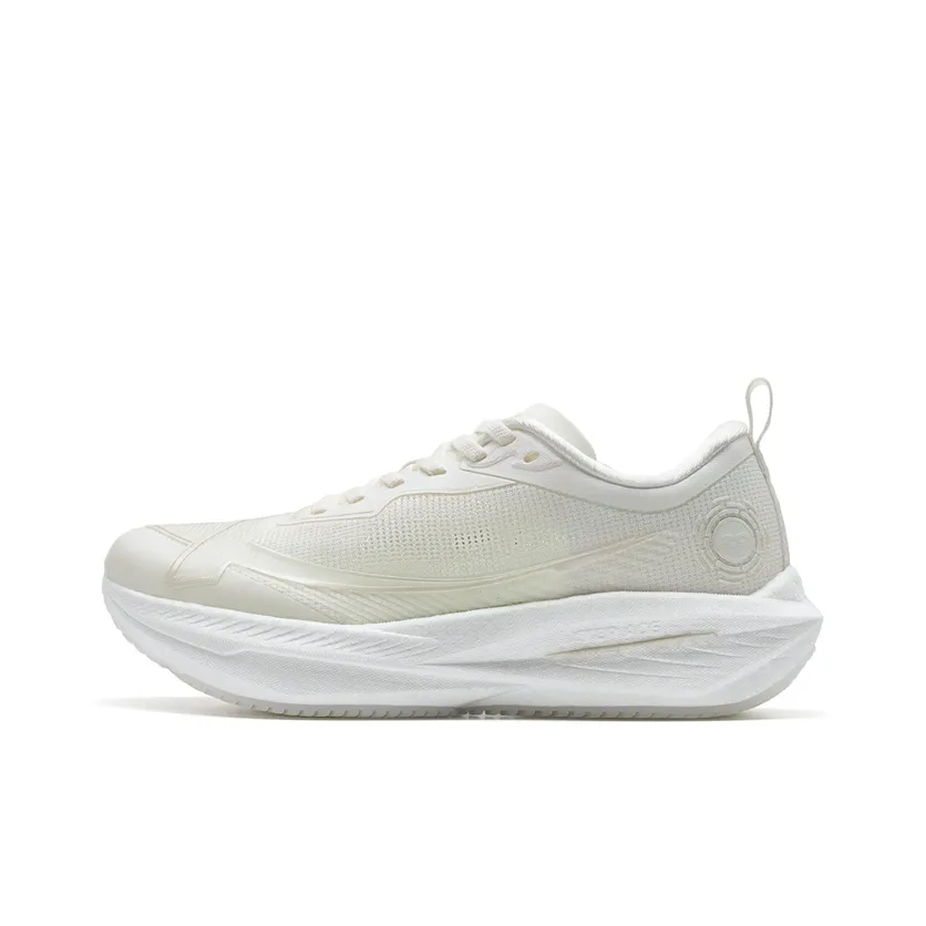 XTEP One piece Molded 2nd Generation Shock Absorbers Low Top Training Sprint Running Shoes Women's Moonlight Radiant