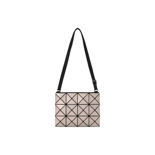 ISSEY MIYAKE Сумки через плечо Женские