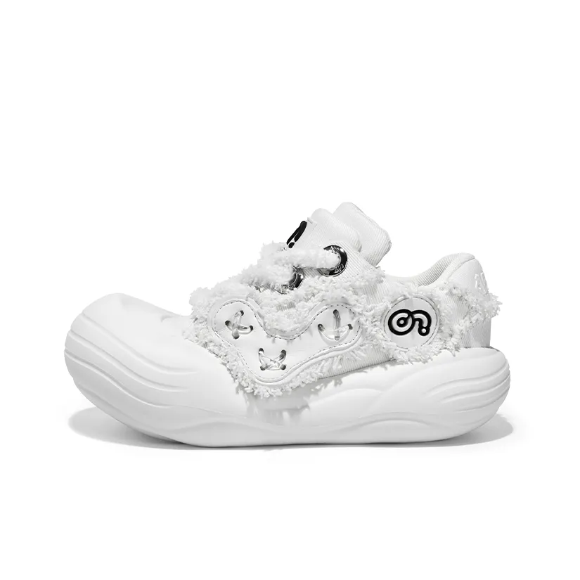 CN Milk Cap Big Head Shoes Slip Resistant Breathable Lightweight Height Increasing Low Top Canvas Shoes Unisex White