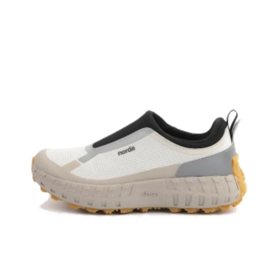 NORDA 003 Дышащие Низкие Кроссовки для Беговых Пути Мужские Бежевые