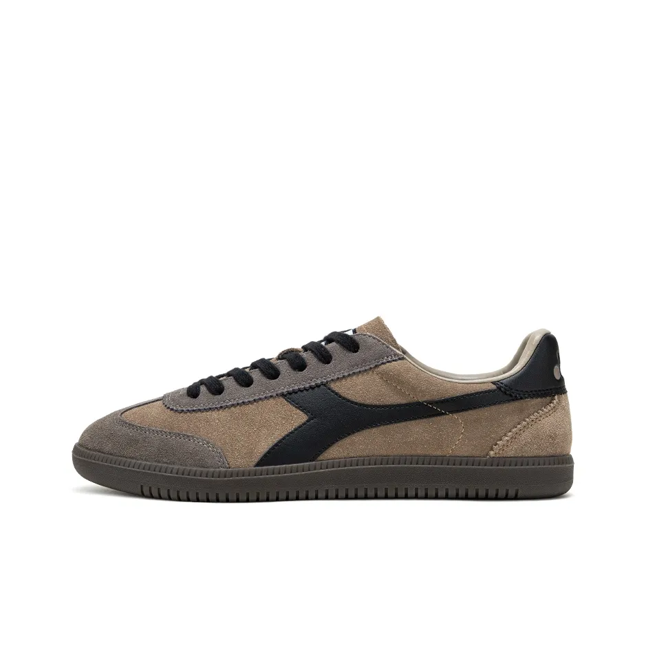 A Ma Maniere x Diadora Present Juicy N
