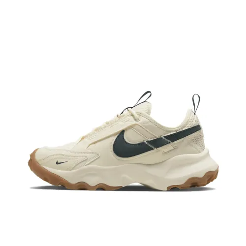 NIKE TC 7900 Толстоподошвенные кроссовки Низкие Бежево-черные Женские