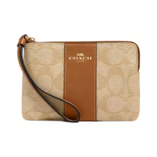 COACH Corner Zip Клатчи Женские
