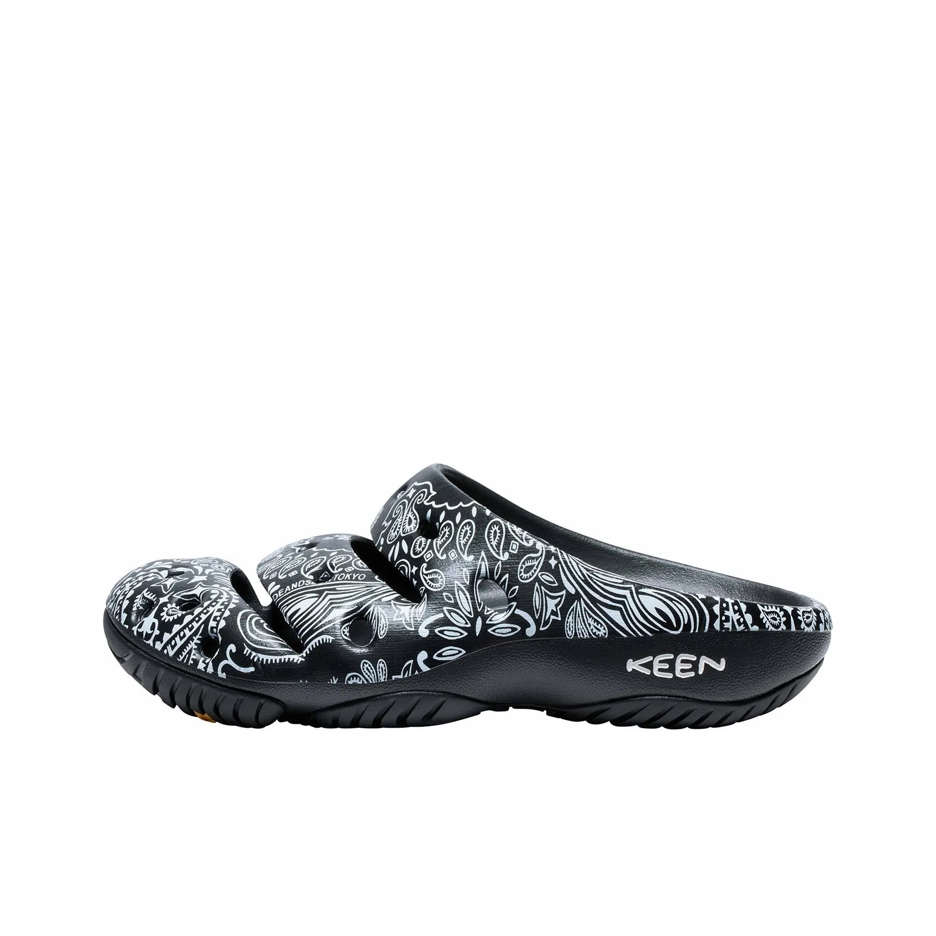 KEEN Yogui Artsfull Slip Resistant River Trekking Shoes Men's Black