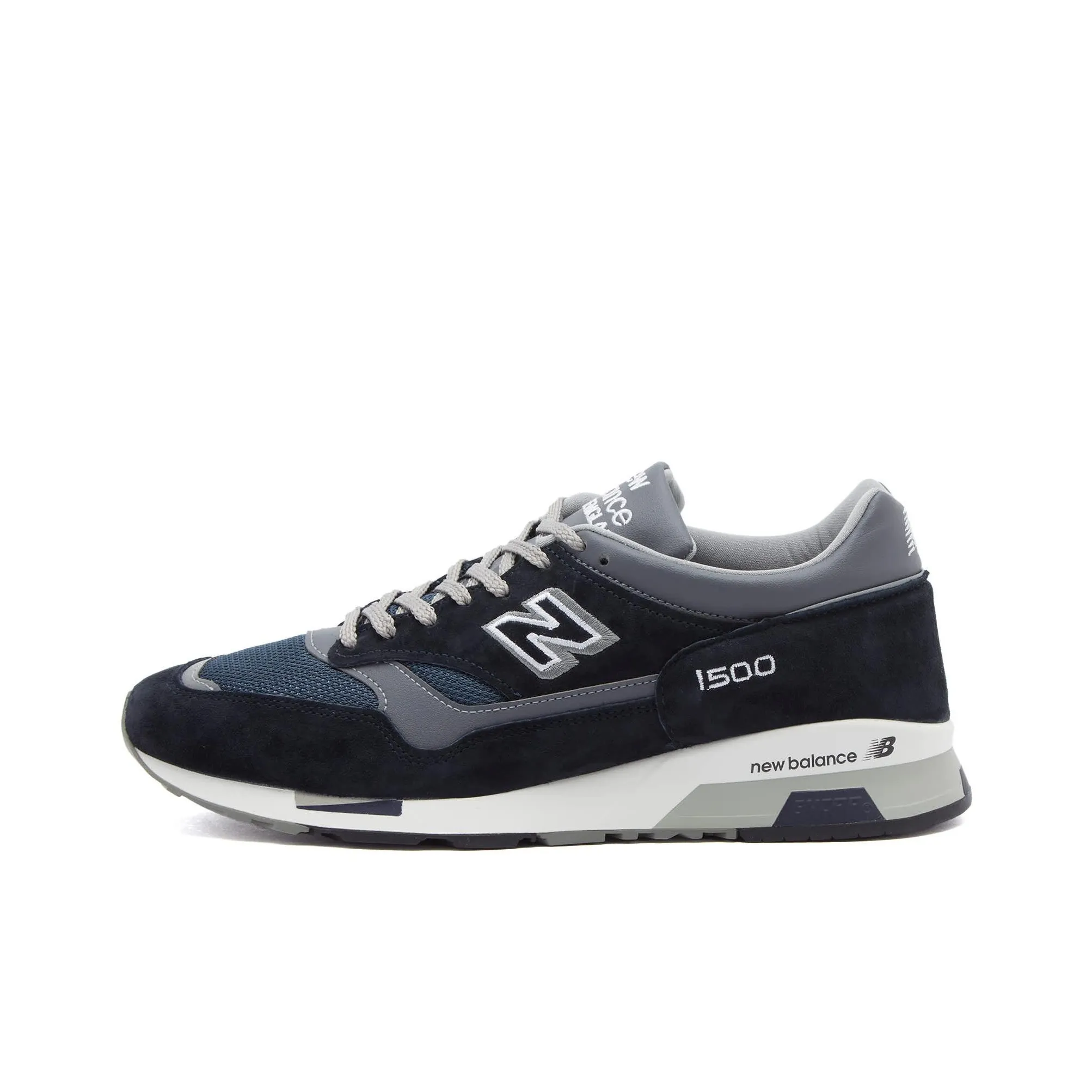 HOOLYWOOD New Balance 2002R GTX