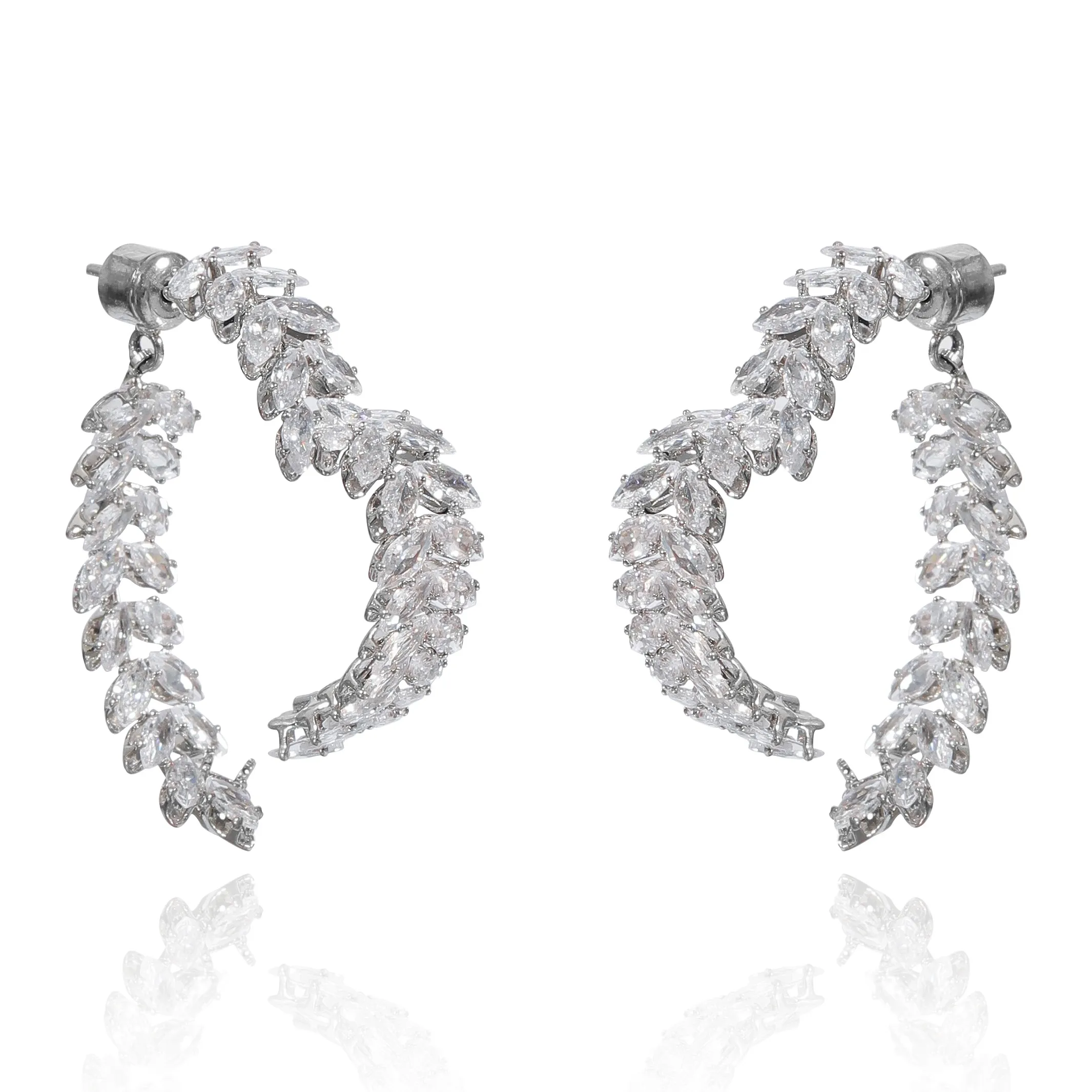 KING OF BLING Серьги из сплава с цирконием женские удачи