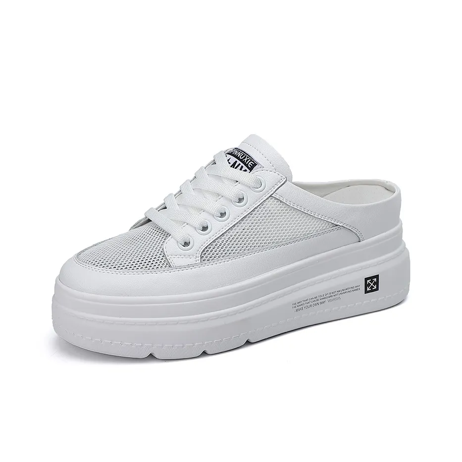 Bull Charm Quiet Wrap toe Slippers Women's White