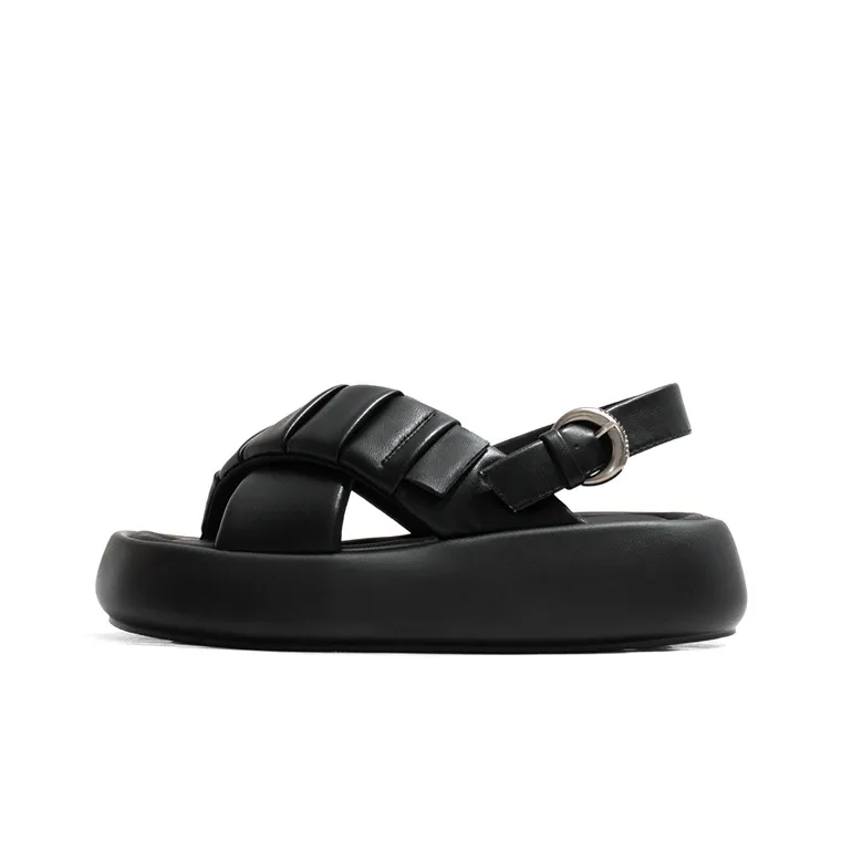 Old Meow Пляжные сандалии 5 см Женские Черные