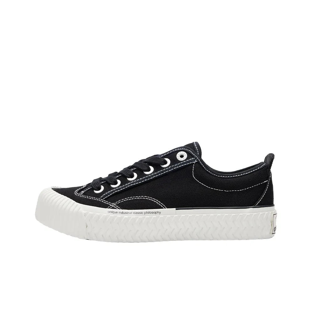 EXCELSIOR Brooke Collection Slip Resistant Breathable Lightweight Height Increasing Low Top Casual Shoes Unisex Black