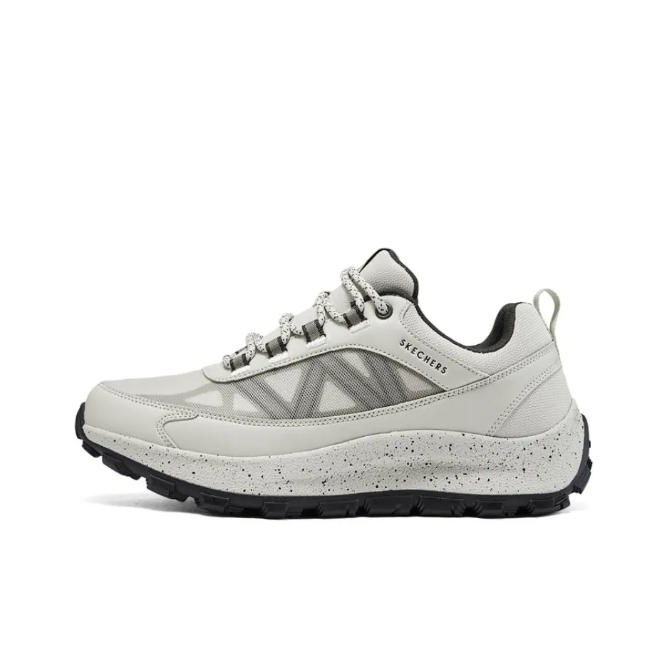 Skechers OUTDOOR Low Top Running Shoes Men's Gray
