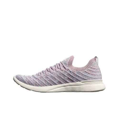 APL ATHLETIC PROPULSION LABS Беговые кроссовки Низкие Светло-фиолетовые Женские
