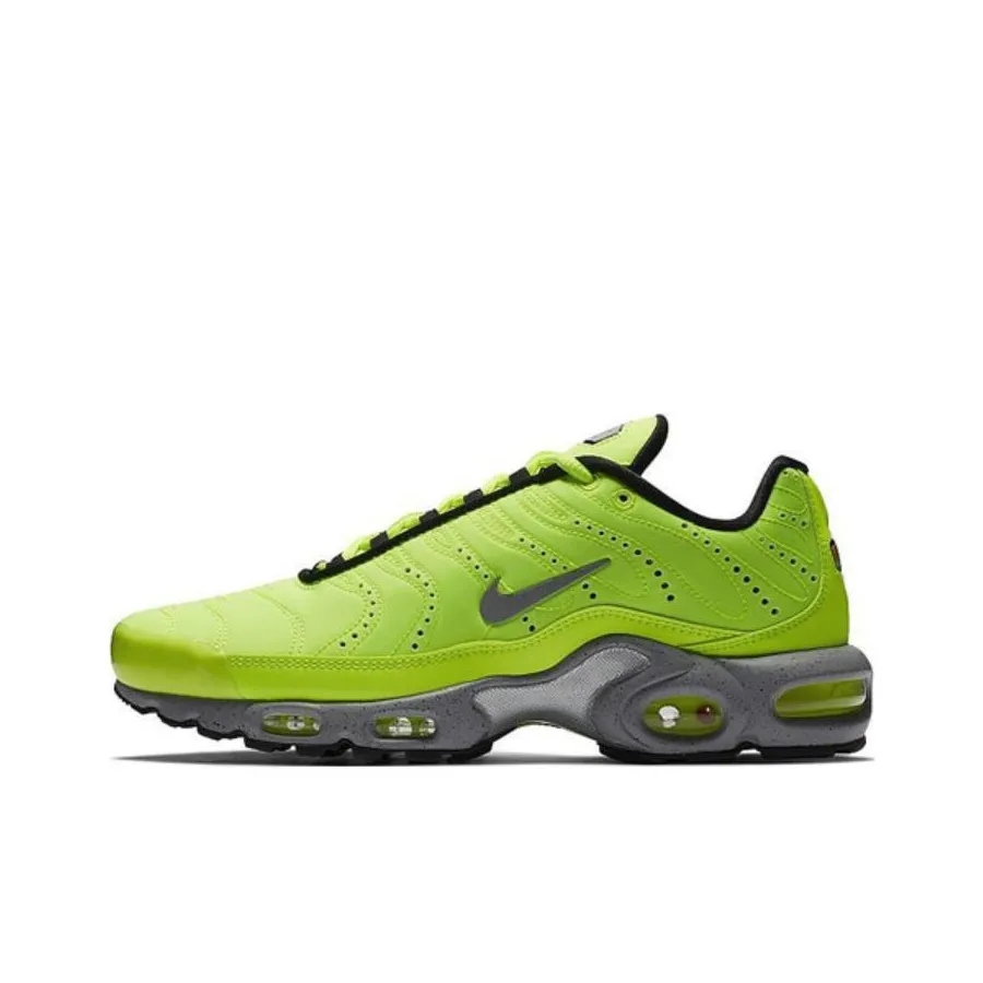 nike shoe with high heel tops for women