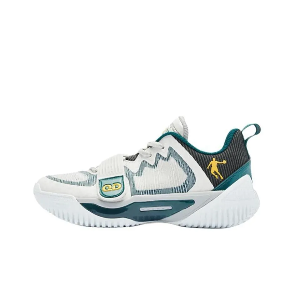QIAODAN Polished 6TEAM Anti-Slip Wear-Resistant Low-Top Basketball Shoes Men's Gray Green