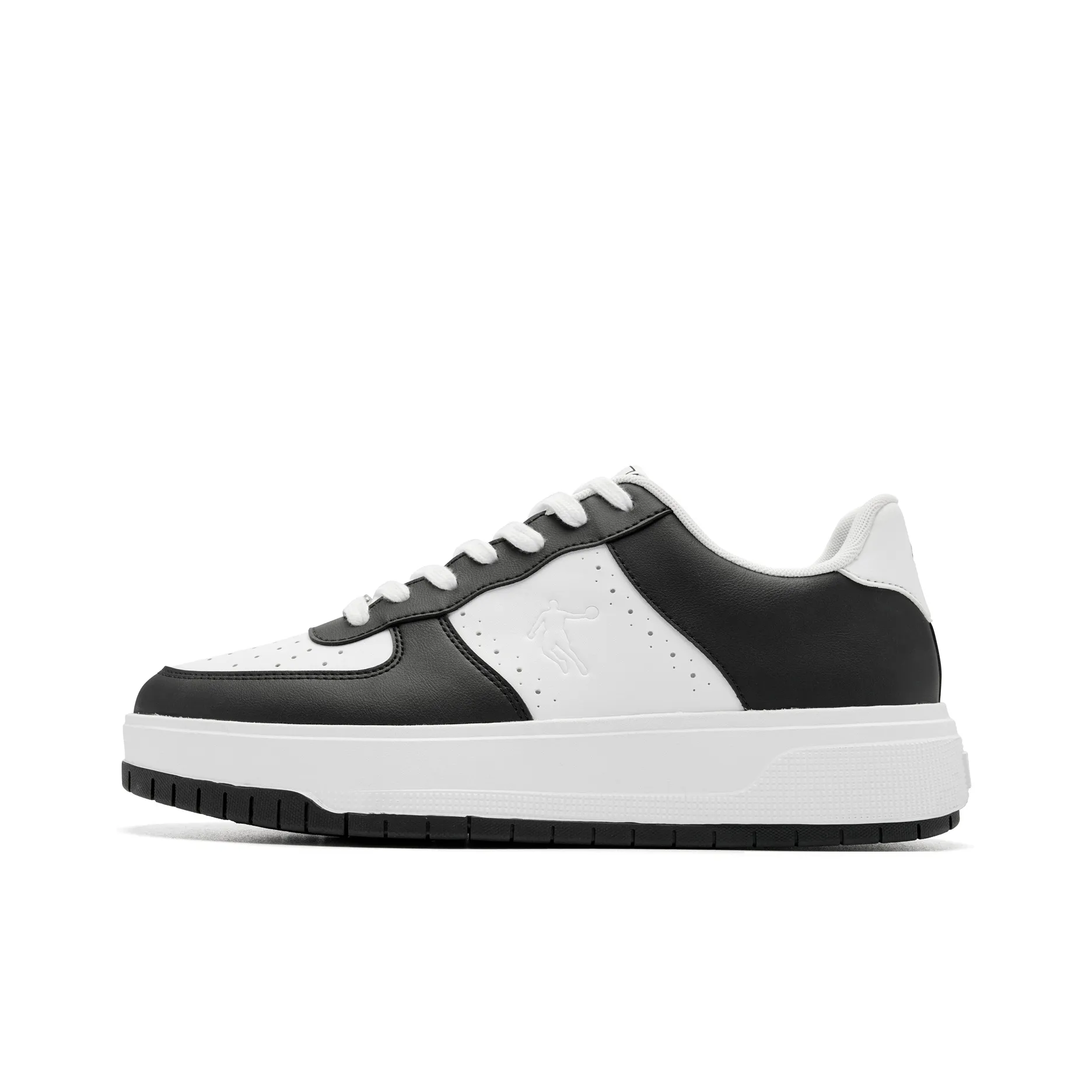 QIAODAN Five Centimeters Skateboard Shoes Men's Low Top Black Jordan White