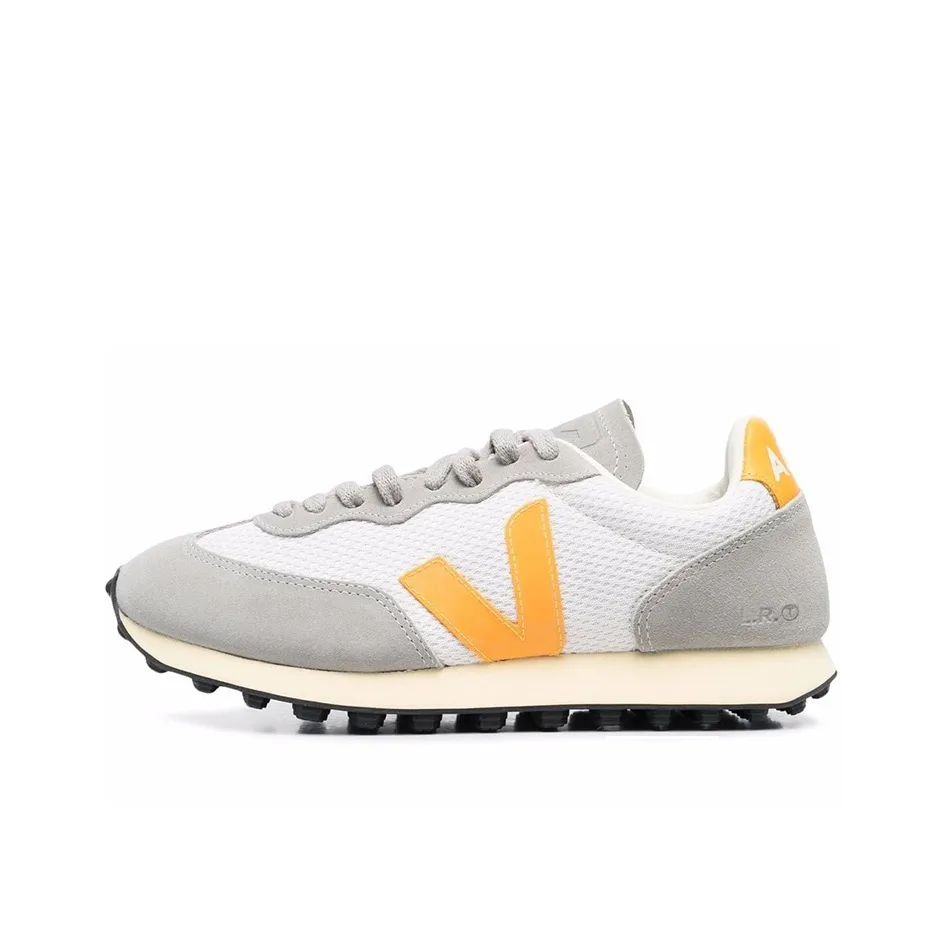 VEJA Rio Branco Alveomesh Gravel Ouro
