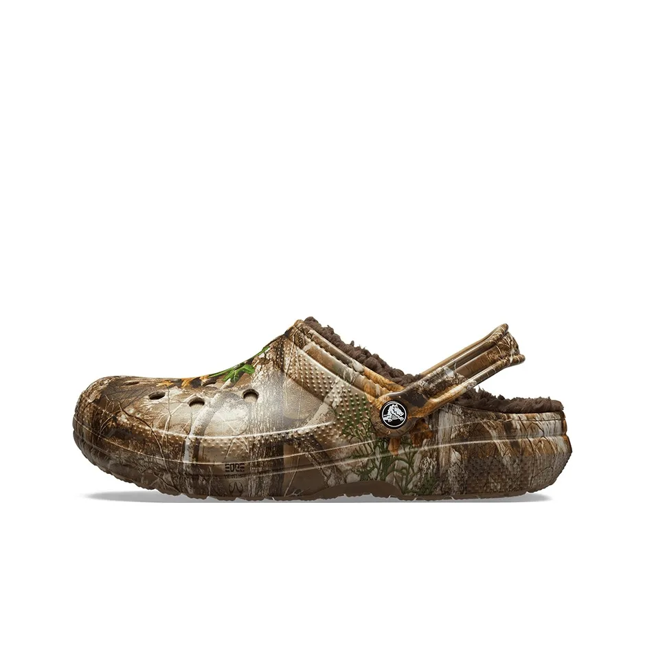 Crocs Classic Lined Realtree Edge Clog 
Brown
