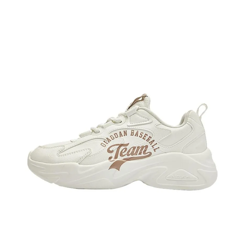 QIAODAN Повседневный Низкий Топ Айвори/Оленьи Рога Персонаж Женский