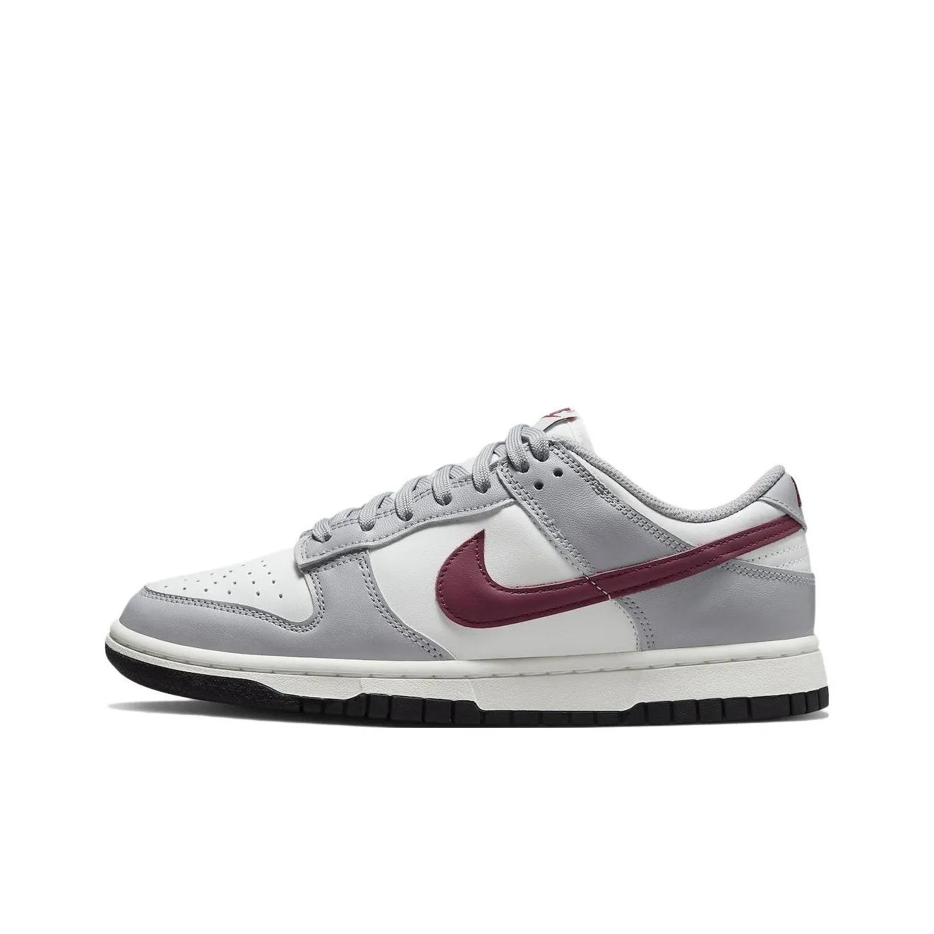 Nike Dunk Skateboard Shoes Women's Low Top Gray