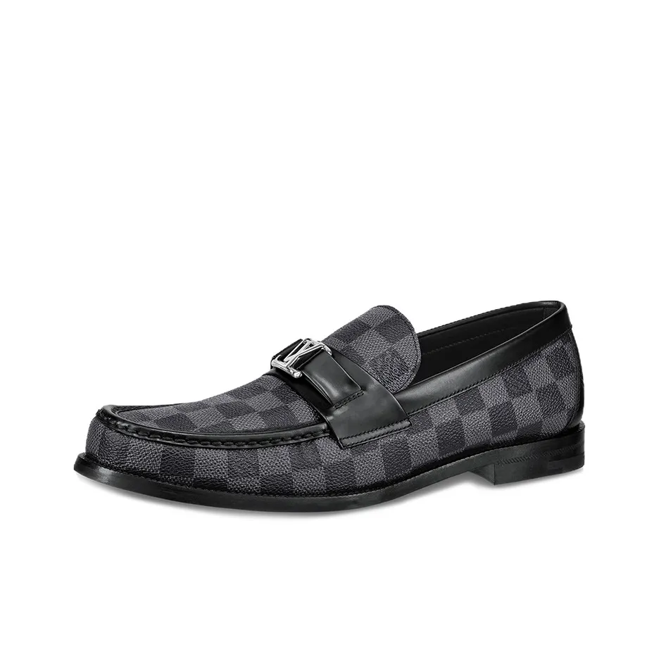 LOUIS VUITTON Major Men's Casual Shoes Men Low Top Black Gray Color