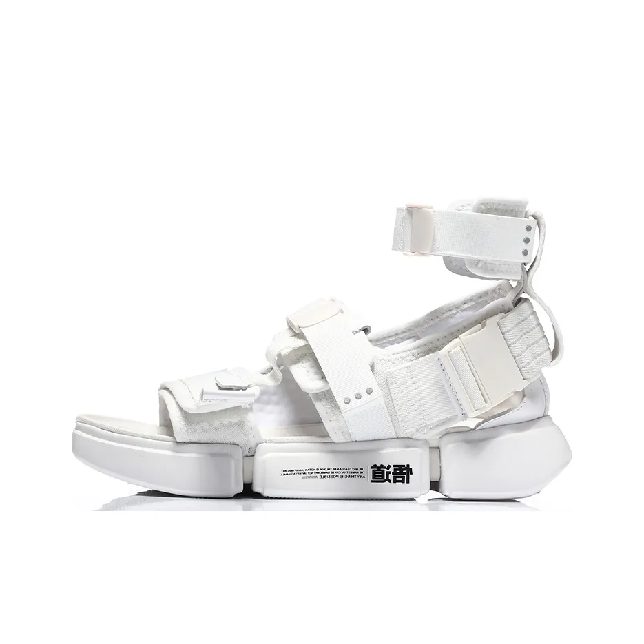 Лайнер Essence 2 Платформа Париж Мода Одежда Неделя Спортивные Сандалии Женские Айвори