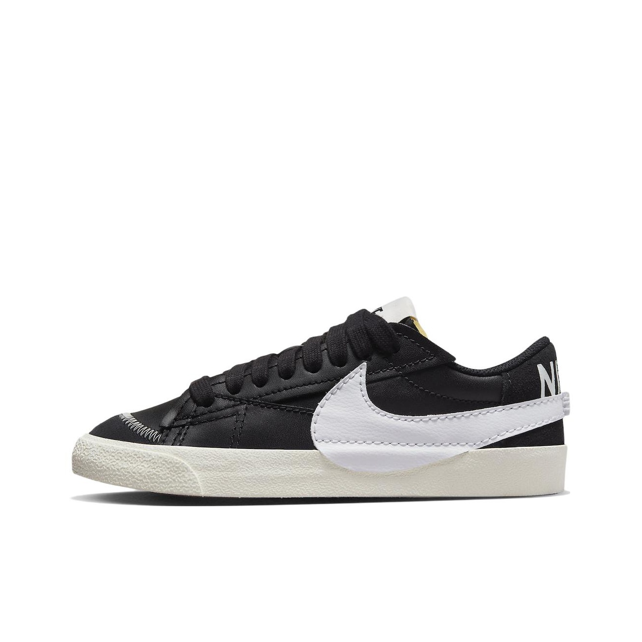 nike blazer city low black white