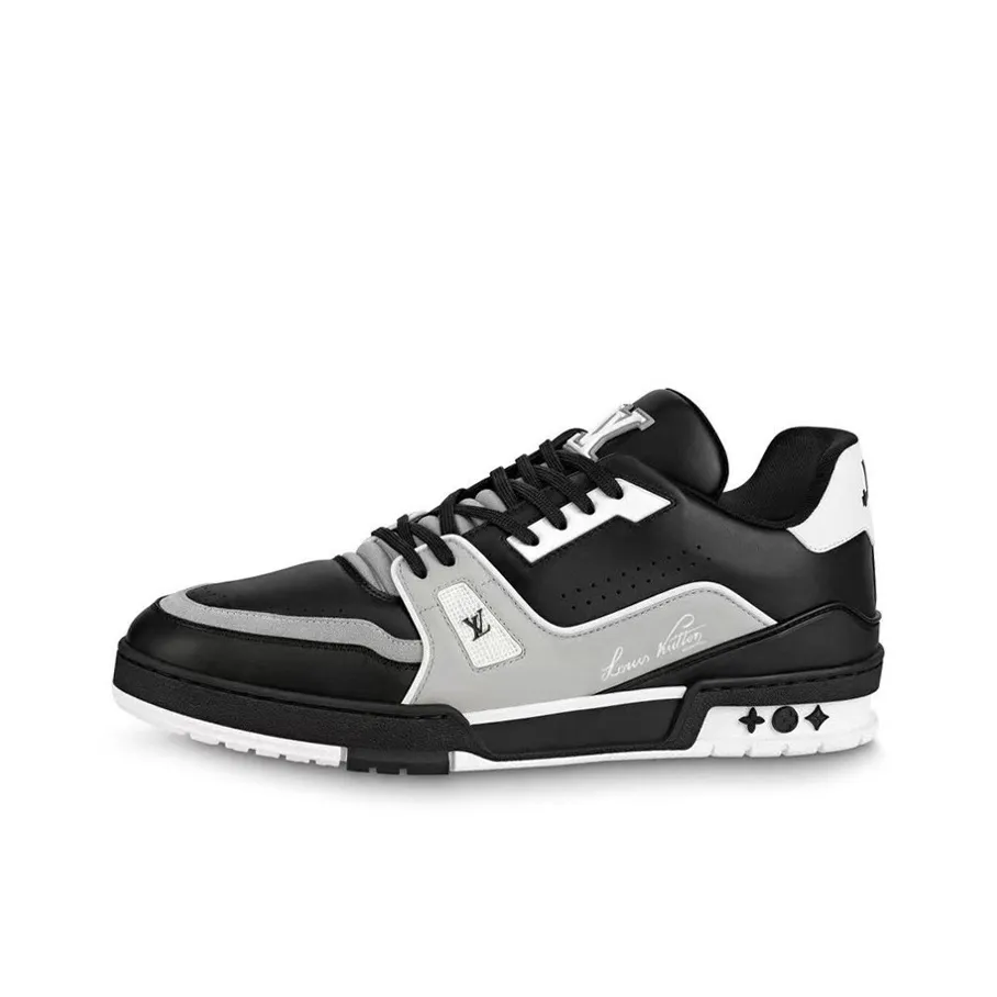 LOUIS VUITTON Lv Trainers 'Black'